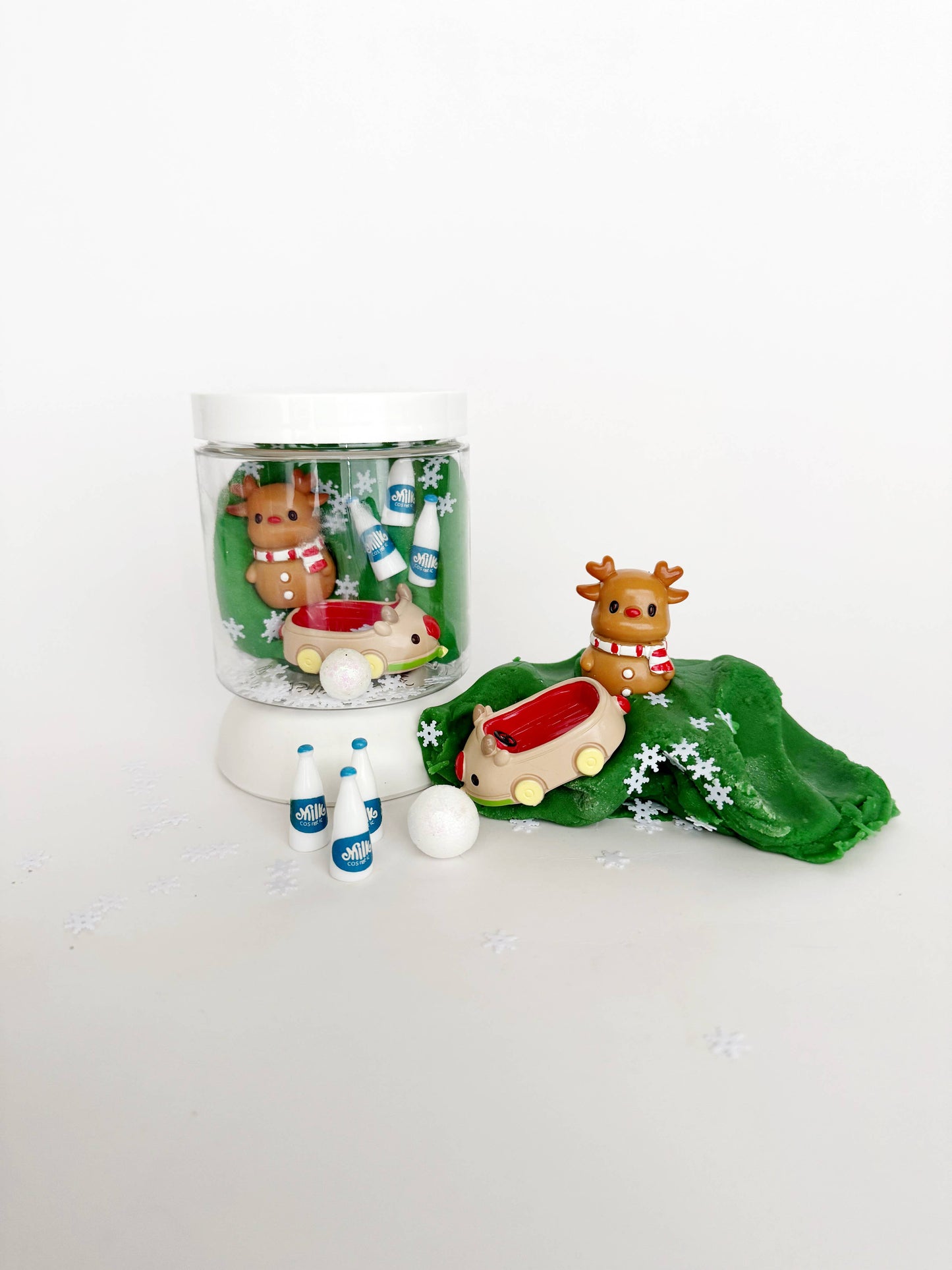 Reindeer Games Mini Dough-to-Go- Non-Toxic, Scented Sensory Kit for age 3 and up