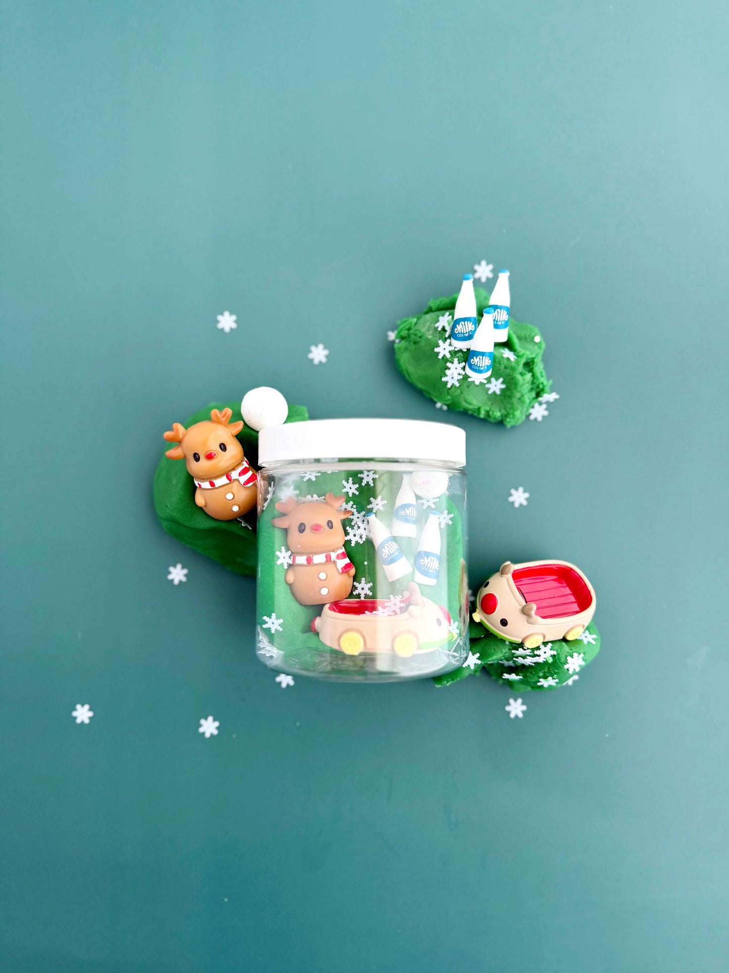 Reindeer Games Mini Dough-to-Go- Non-Toxic, Scented Sensory Kit for age 3 and up